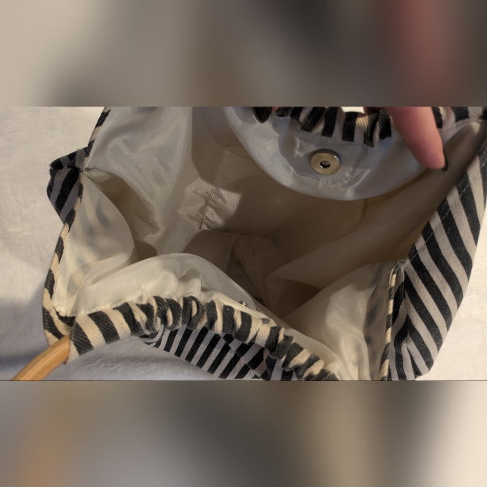 Striped Black and White Women's Bag with Wooden Handle - Picture 3 of 9